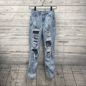 Hollister Womens/Girls Distressed Ultra High Rise Mom Jean size 0R